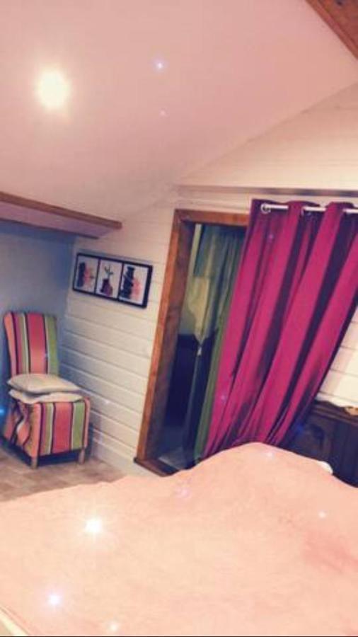 Chambre Familiale A La Ferme Montesquieu-Avantes Luaran gambar